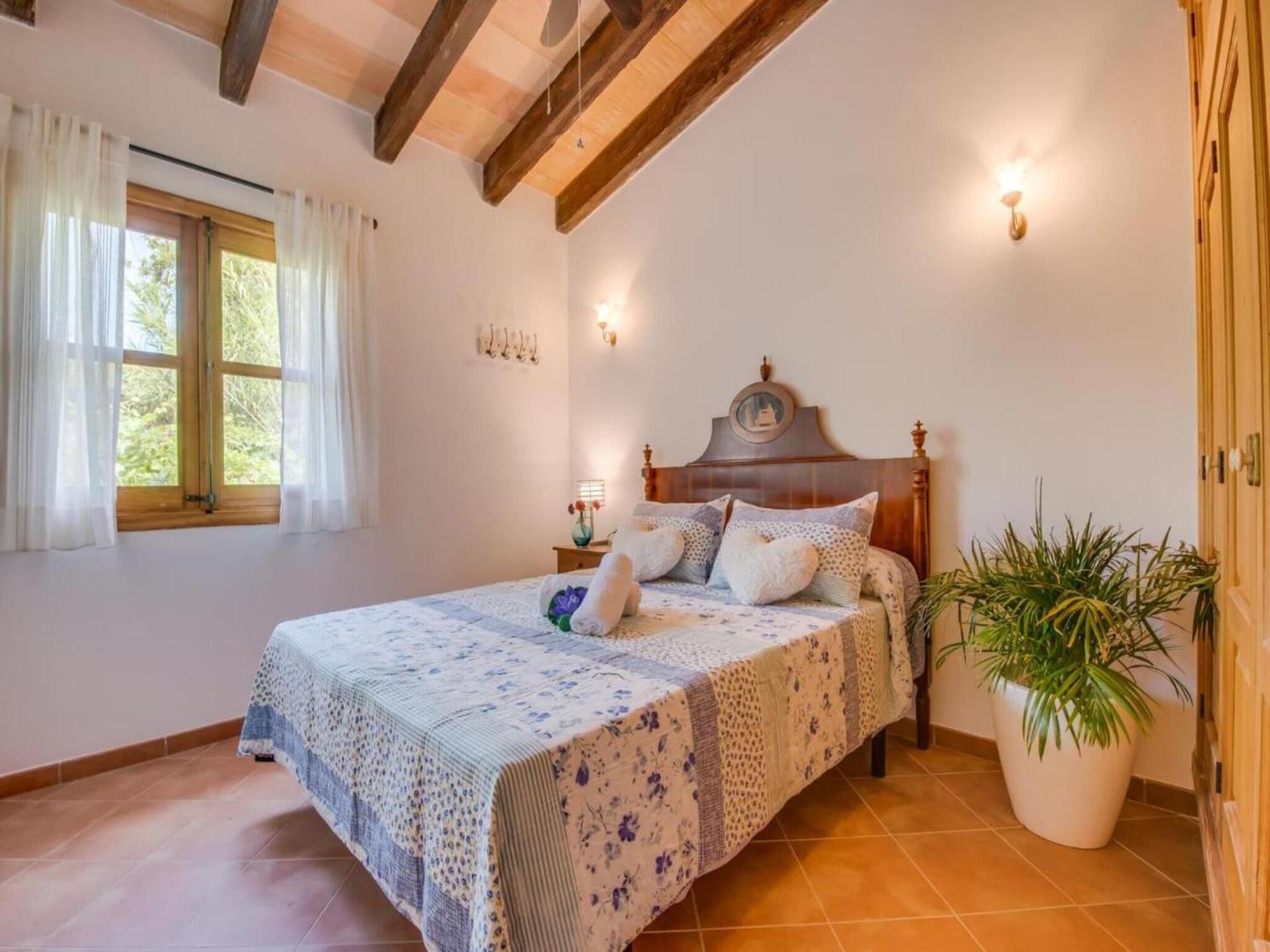 Villa Rural In Mallorca Ses Comes With Pool *